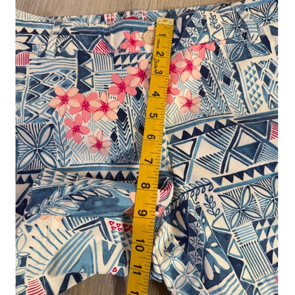 Tommy Bahama Womens Size 4 Blue Pink Geometric Floral Tribal Print Cotton Shorts - Picture 7 of 11